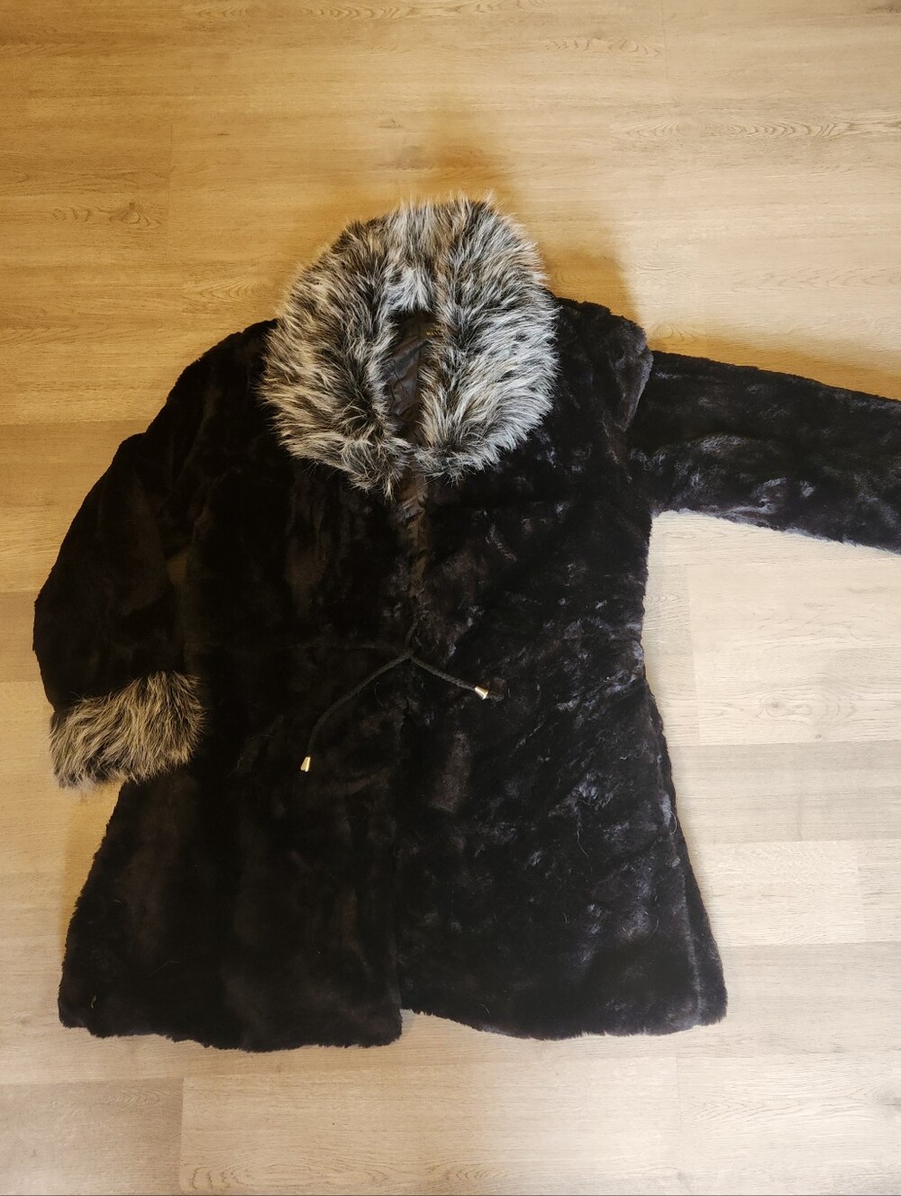 Faux Fur Large Womens Lightweight Coat Cinched Drawstring Closure NEWZ